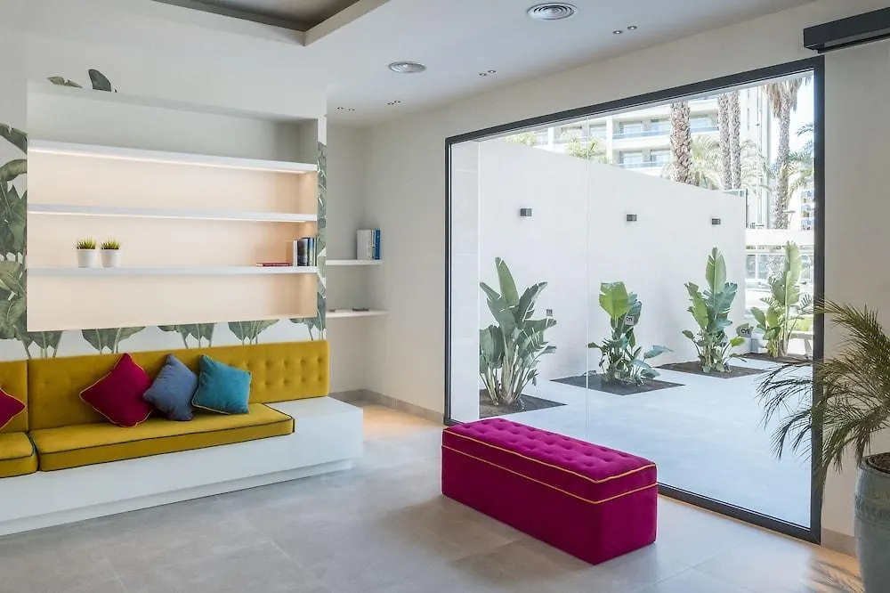Apartaments Cye Salou İspanya