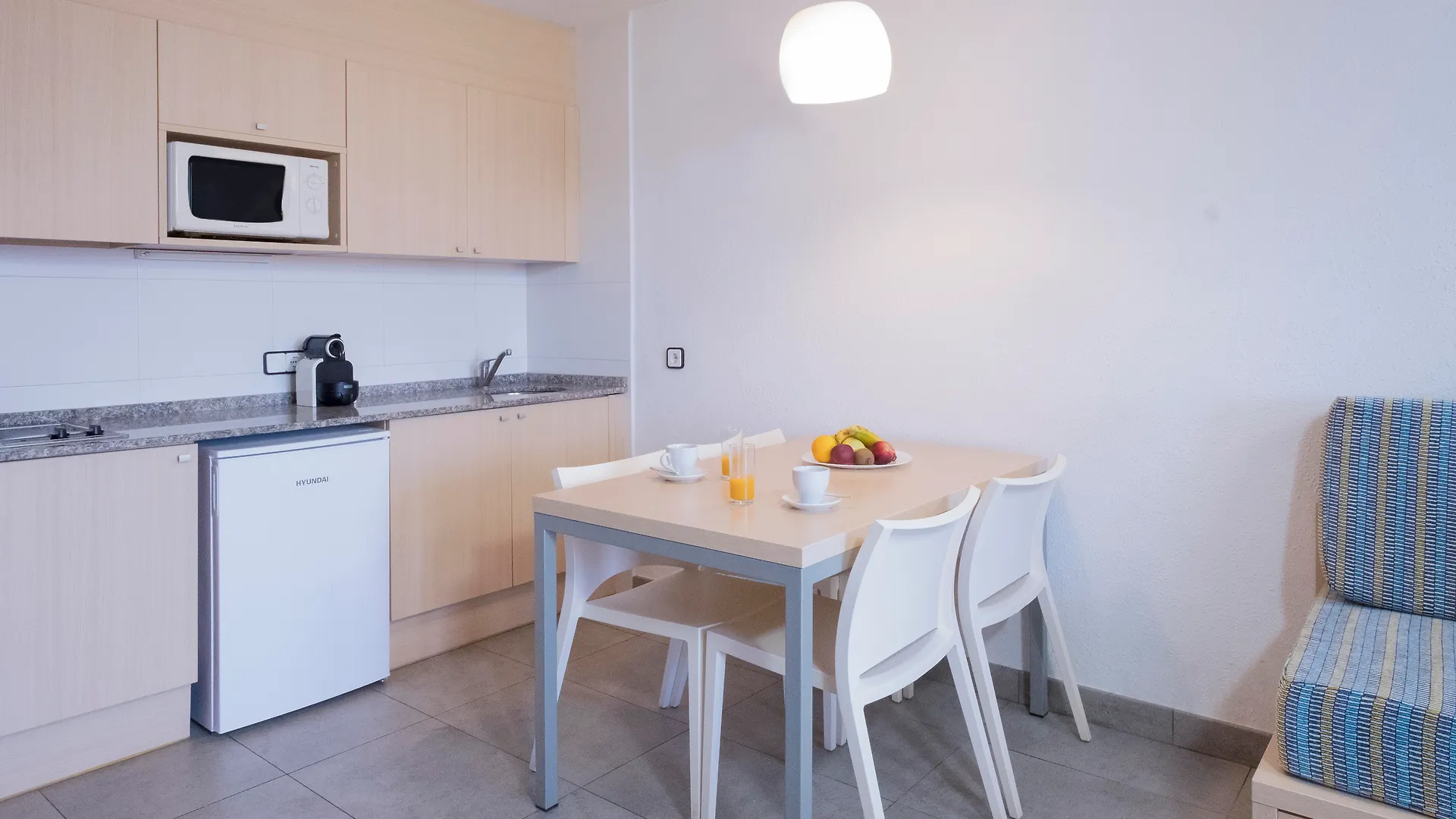 Apartaments Cye Salou 0*,  España