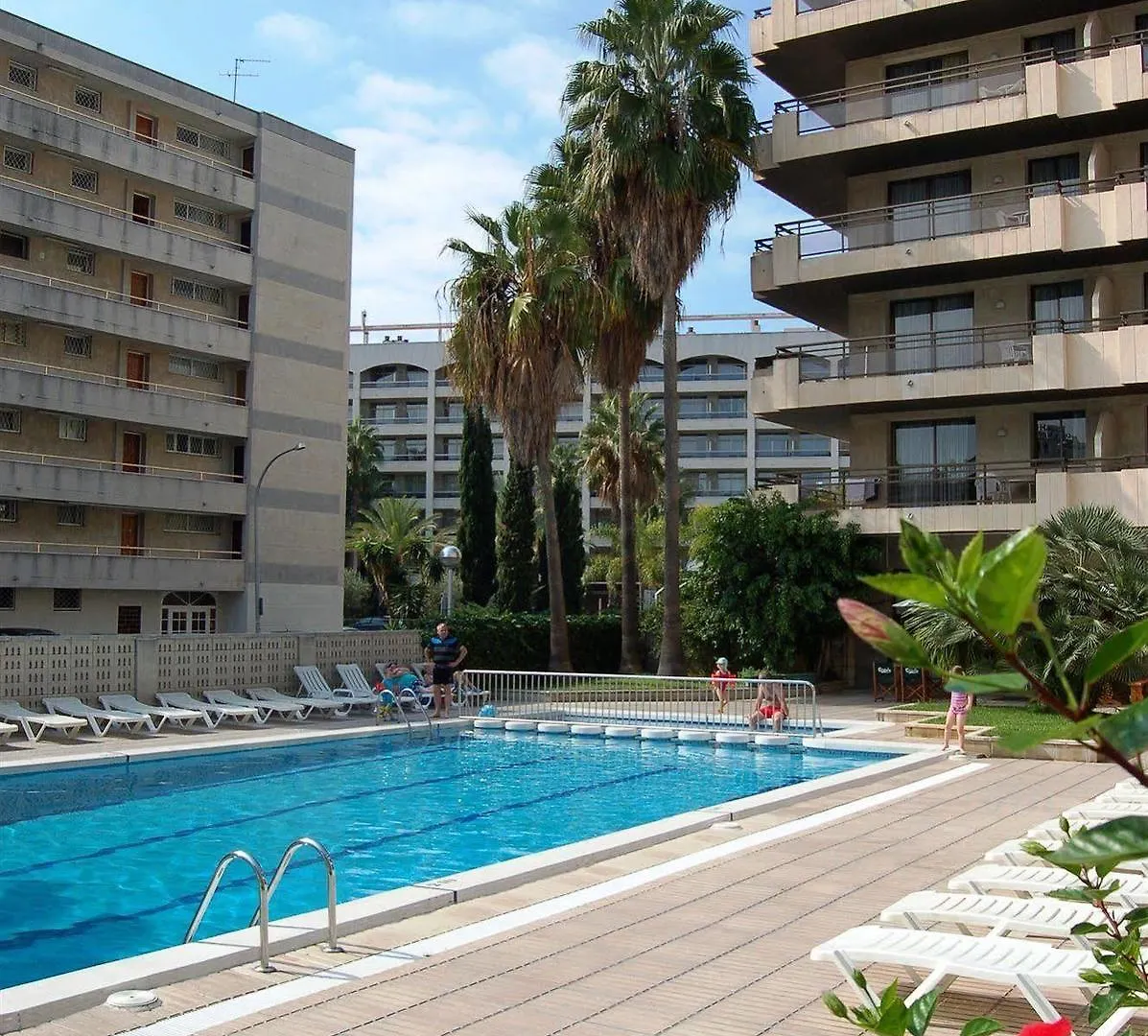 Apartaments Cye Salou 0*,
